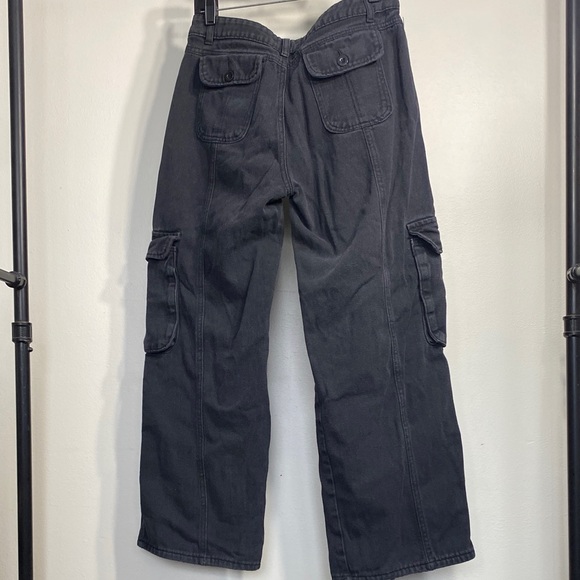 Women's Black Cargo Jeans - Picture 4 of 4